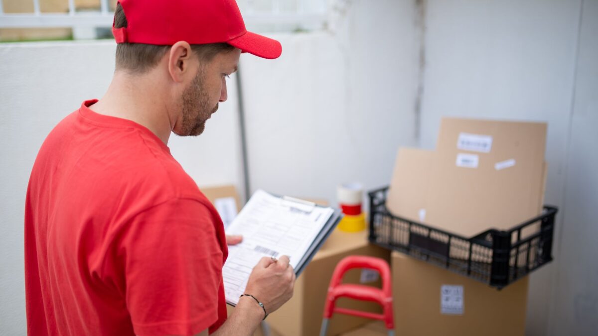 Retourenmanagement im Onlineshop: Kosten senken 2026