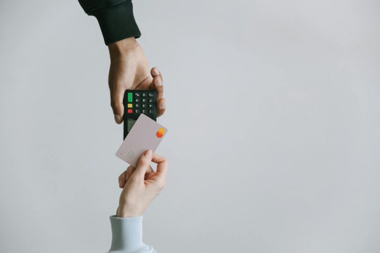 Vergleich: Shopify vs. WooCommerce – Welche Plattform passt zu Ihnen?